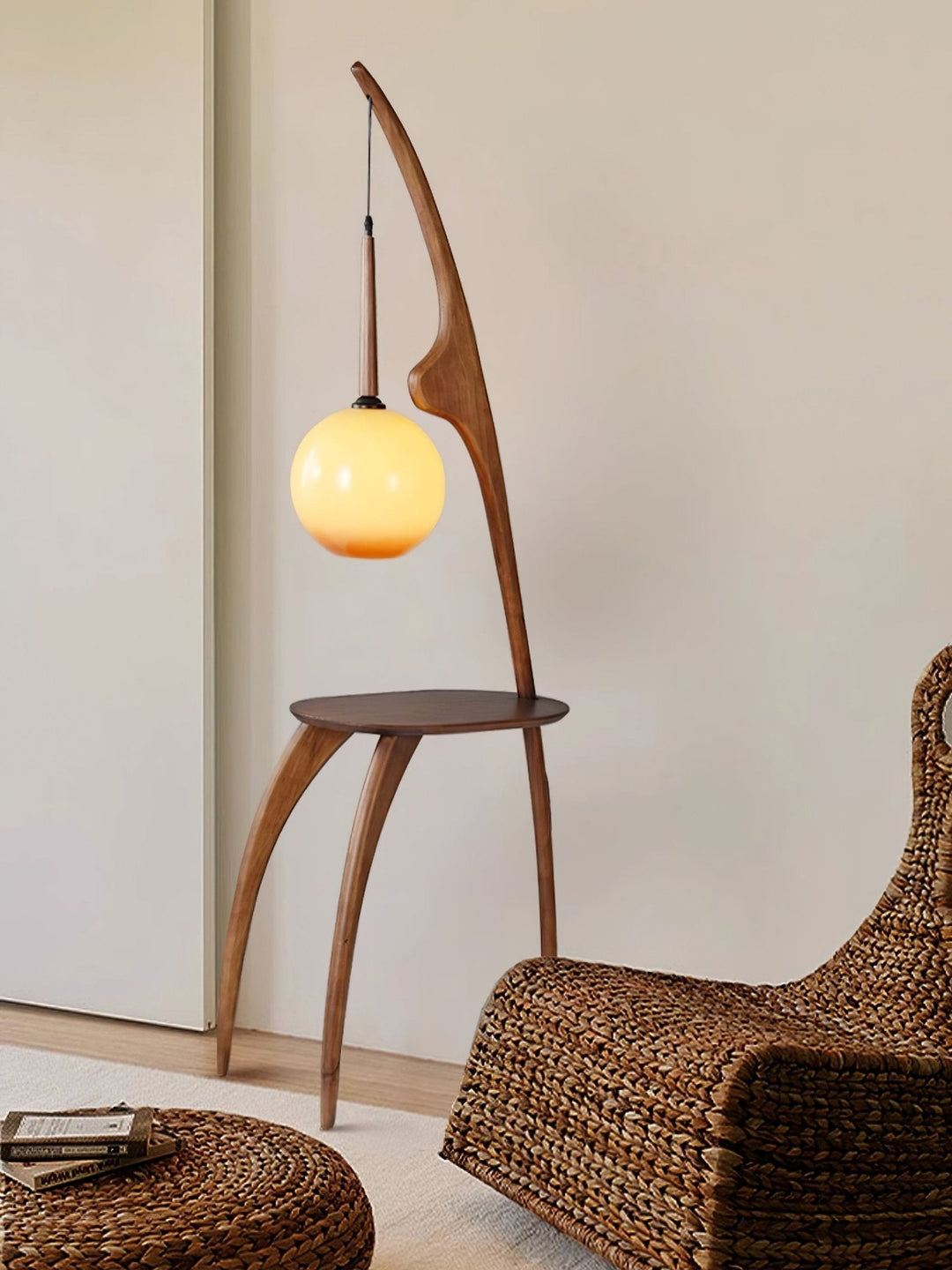 Curved Mantis Arm Floor Lamp - Vakkerlight