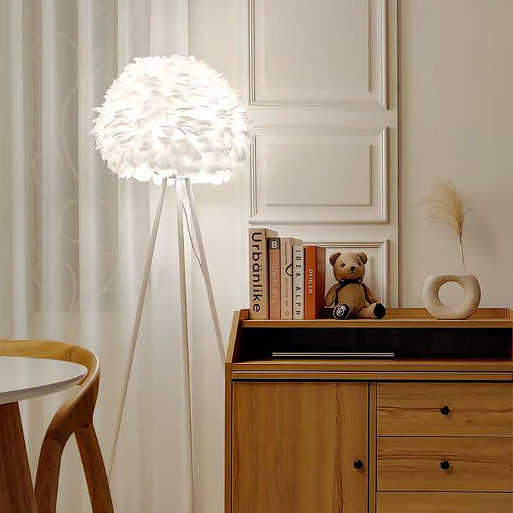 Eos Feather Floor Lamp - Vakkerlight