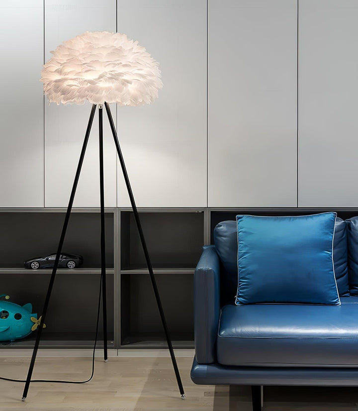 Eos Feather Floor Lamp - Vakkerlight
