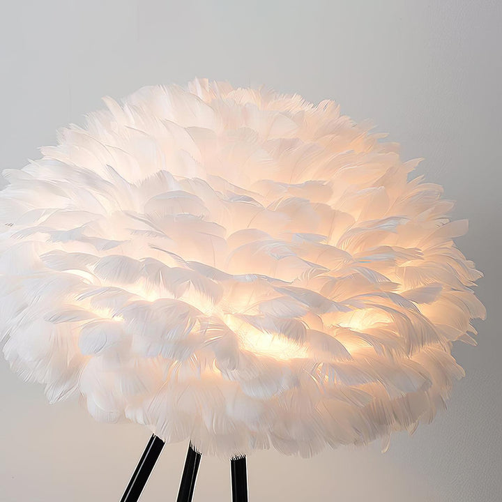 Eos Feather Floor Lamp - Vakkerlight