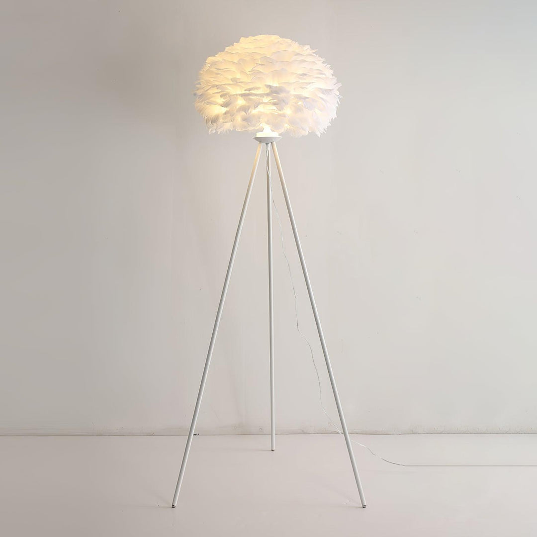 Eos Feather Floor Lamp - Vakkerlight