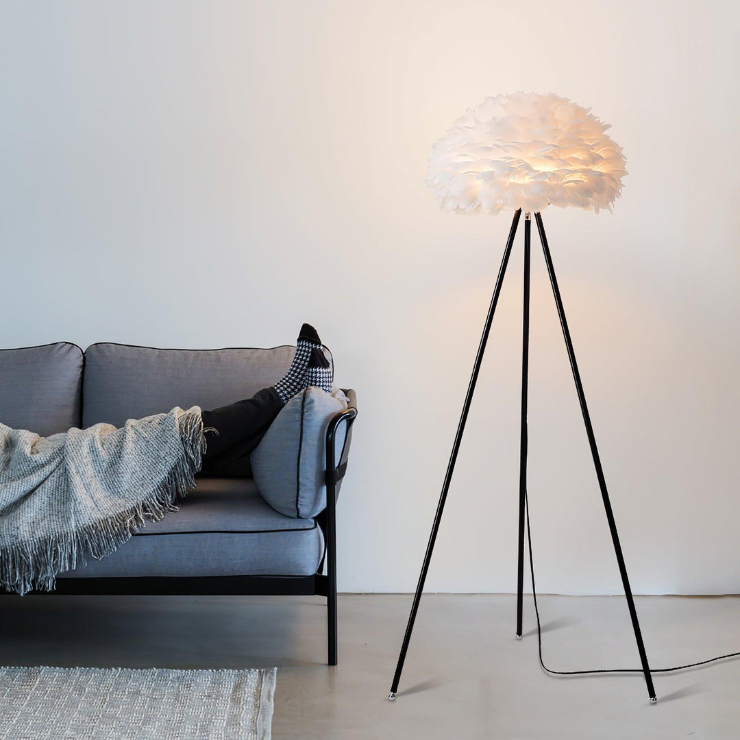 Eos Feather Floor Lamp - Vakkerlight