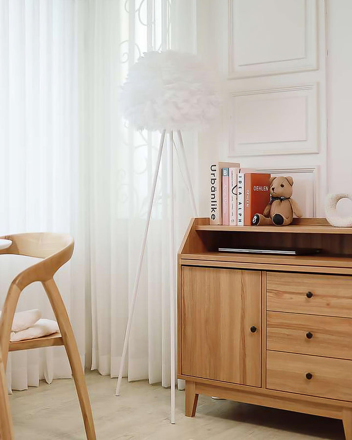 Eos Feather Floor Lamp - Vakkerlight