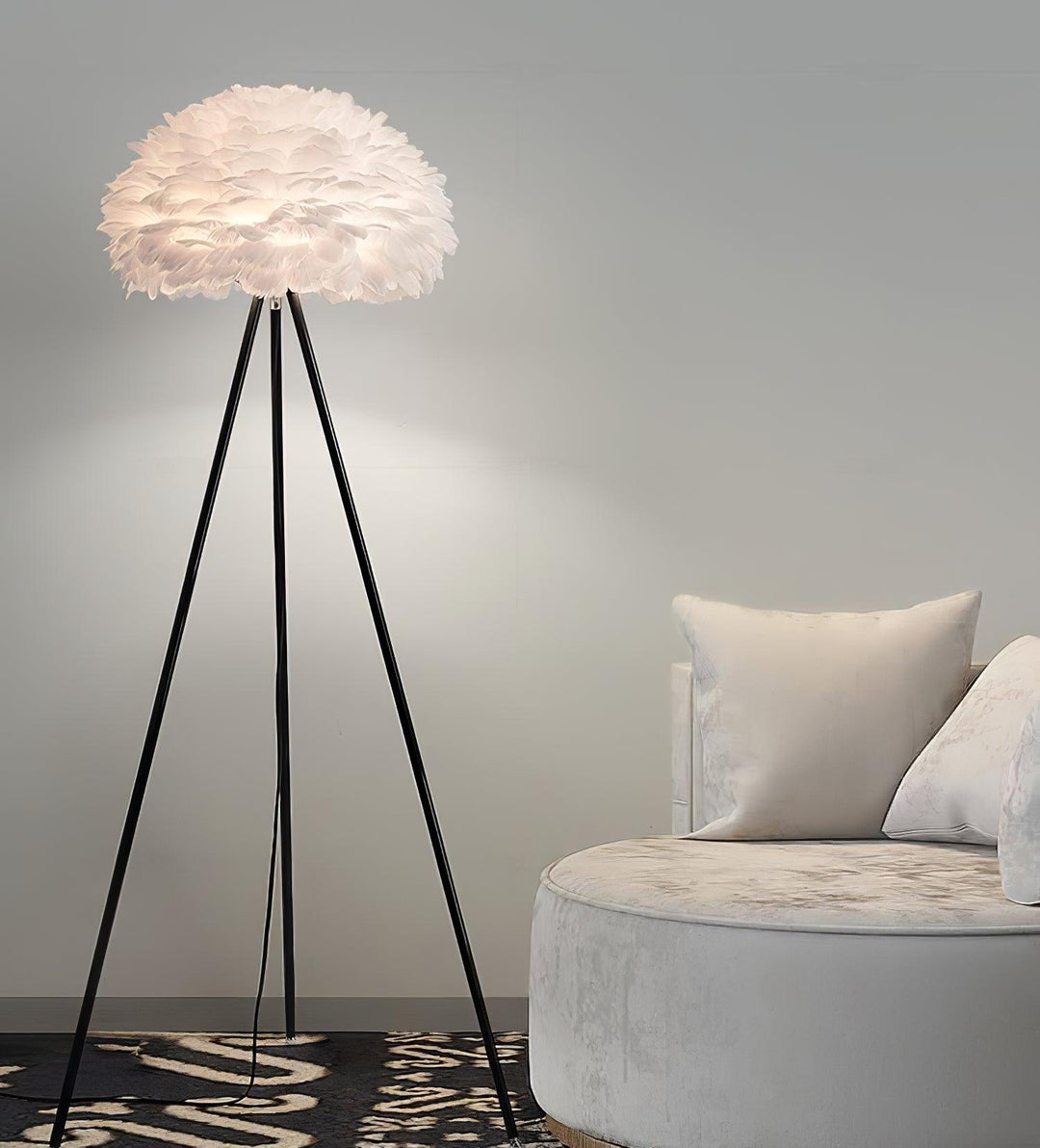 Eos Feather Floor Lamp - Vakkerlight