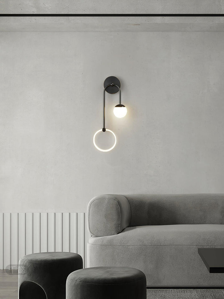 Ferra LED Wall Light - Vakkerlight