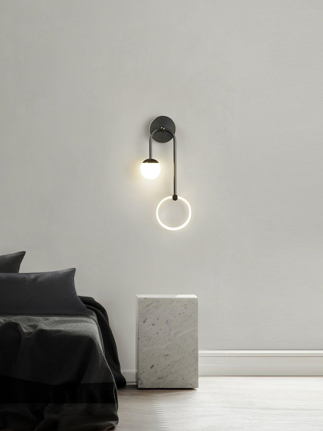 Ferra LED Wall Light - Vakkerlight