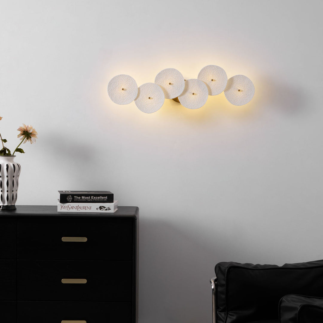 Lotus Petal Wall Lamp - Vakkerlight