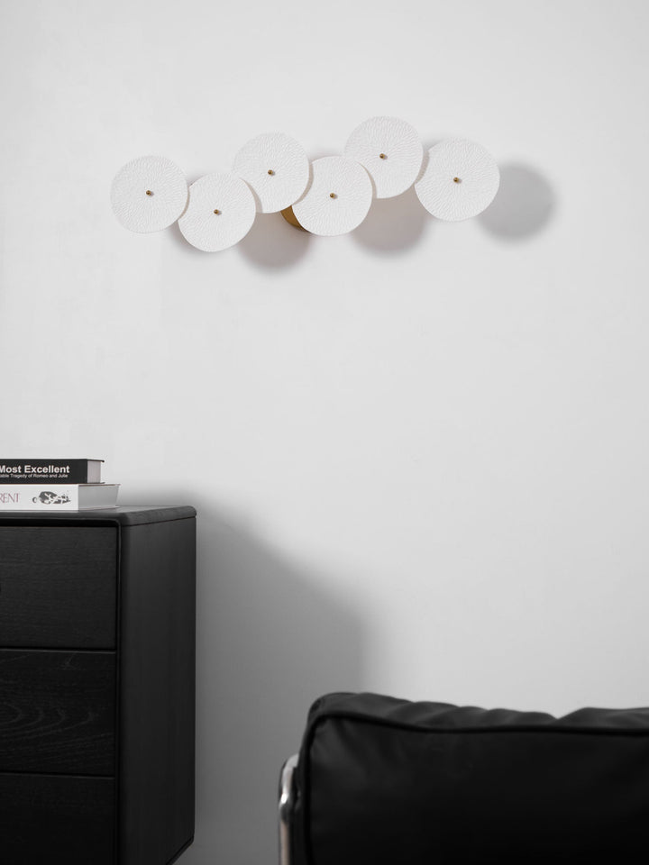 Lotus Petal Wall Lamp - Vakkerlight