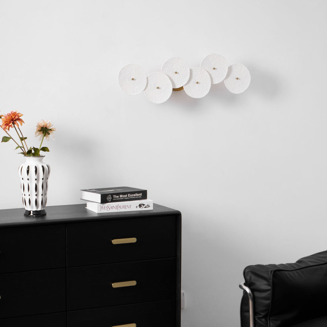 Lotus Petal Wall Lamp - Vakkerlight