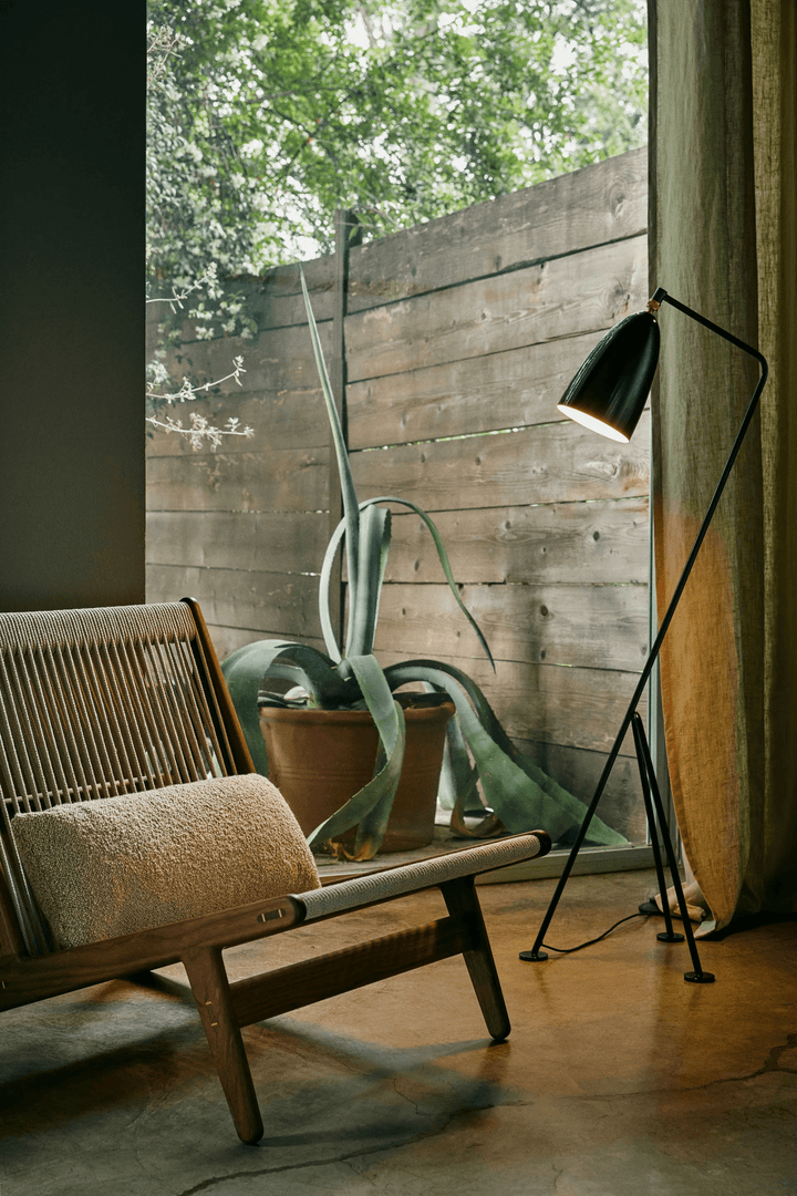 Lean Floor Lamp - Vakkerlight