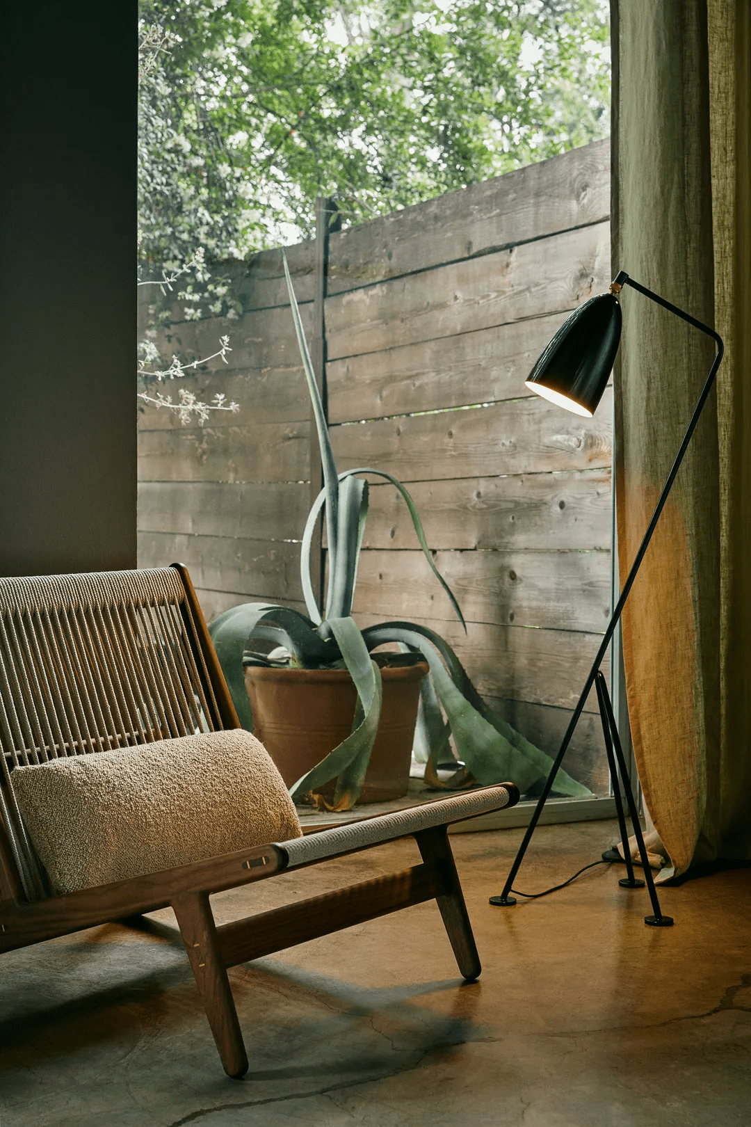 Lean Floor Lamp - Vakkerlight