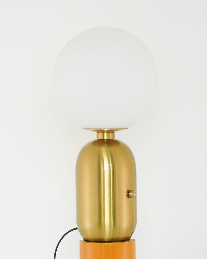 Kade Table Lamp - Vakkerlight