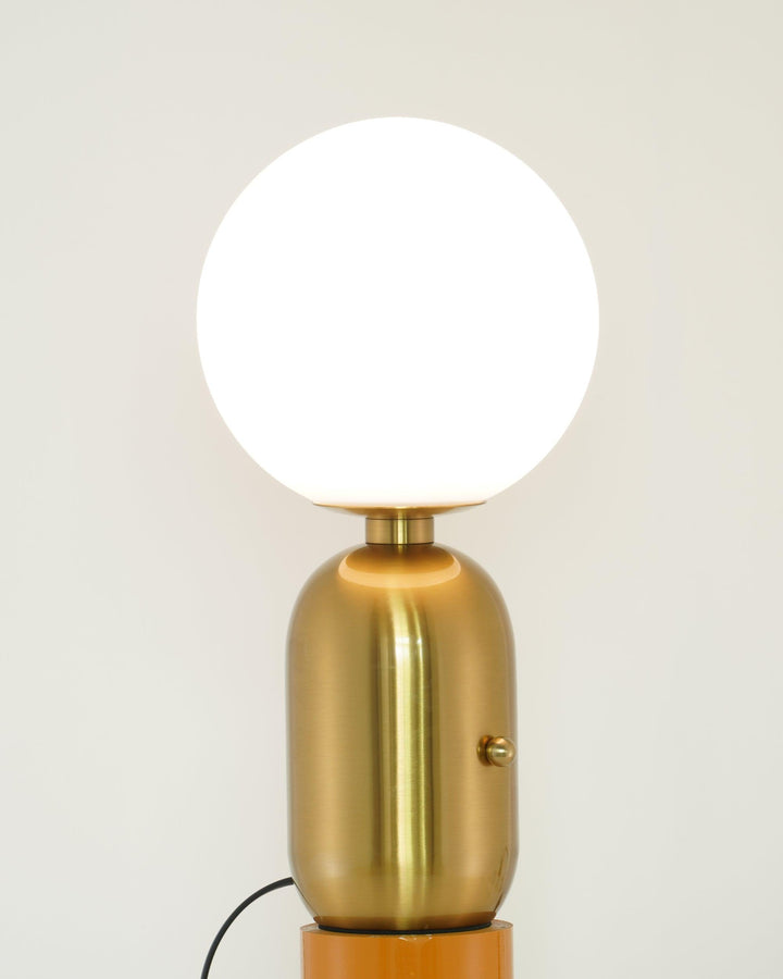 Kade Table Lamp - Vakkerlight