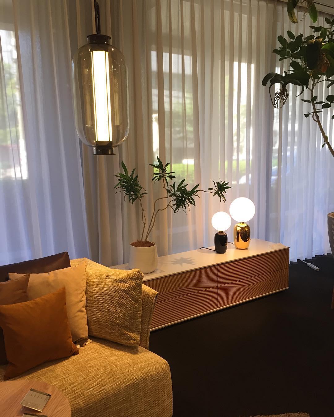 Kade Table Lamp - Vakkerlight