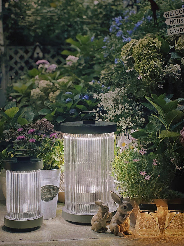 Lantern Garden Solar Outdoor Light - Vakkerlight