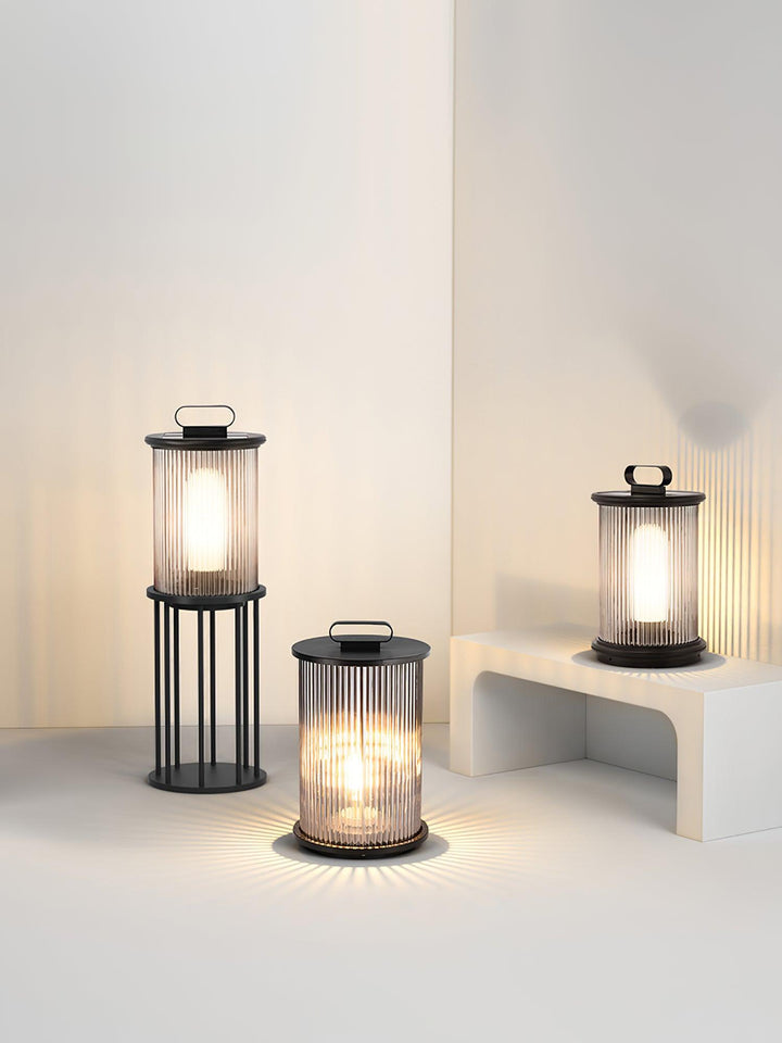 Lantern Garden Solar Outdoor Light - Vakkerlight