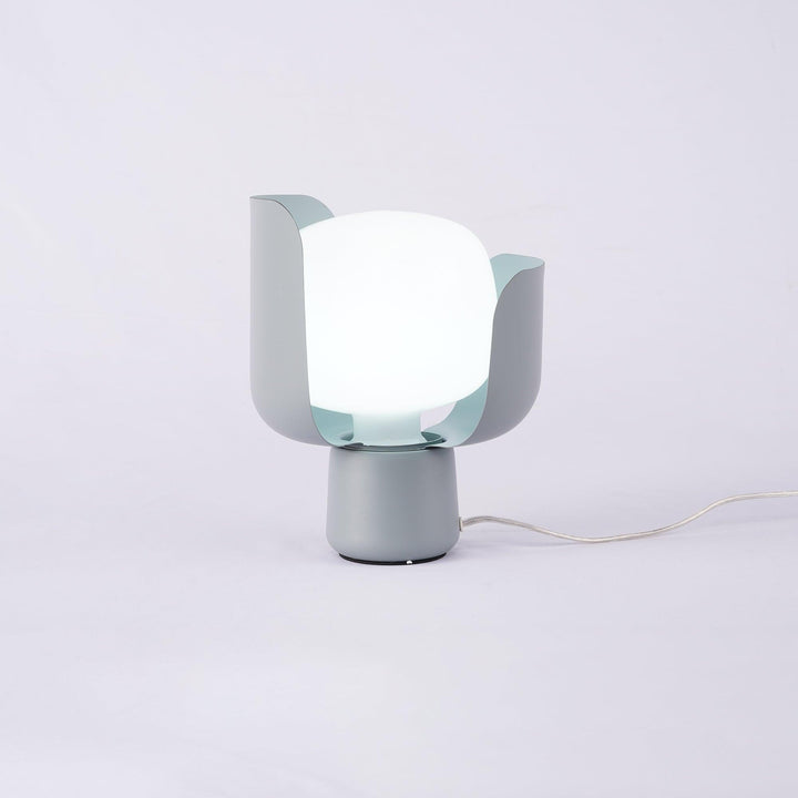 Blom Table Lamp - Vakkerlight