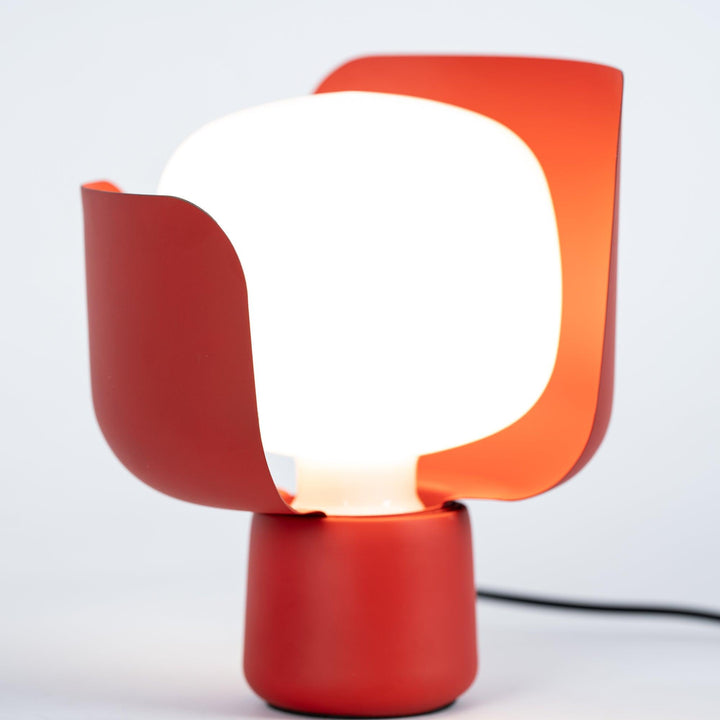 Blom Table Lamp - Vakkerlight