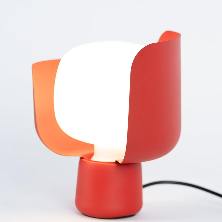 Blom Table Lamp - Vakkerlight