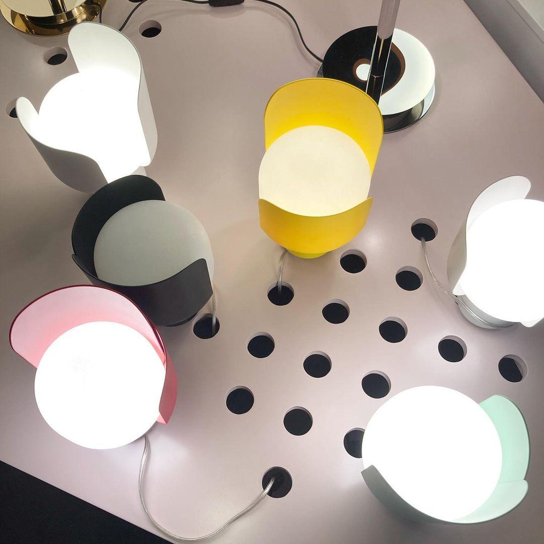Blom Table Lamp - Vakkerlight