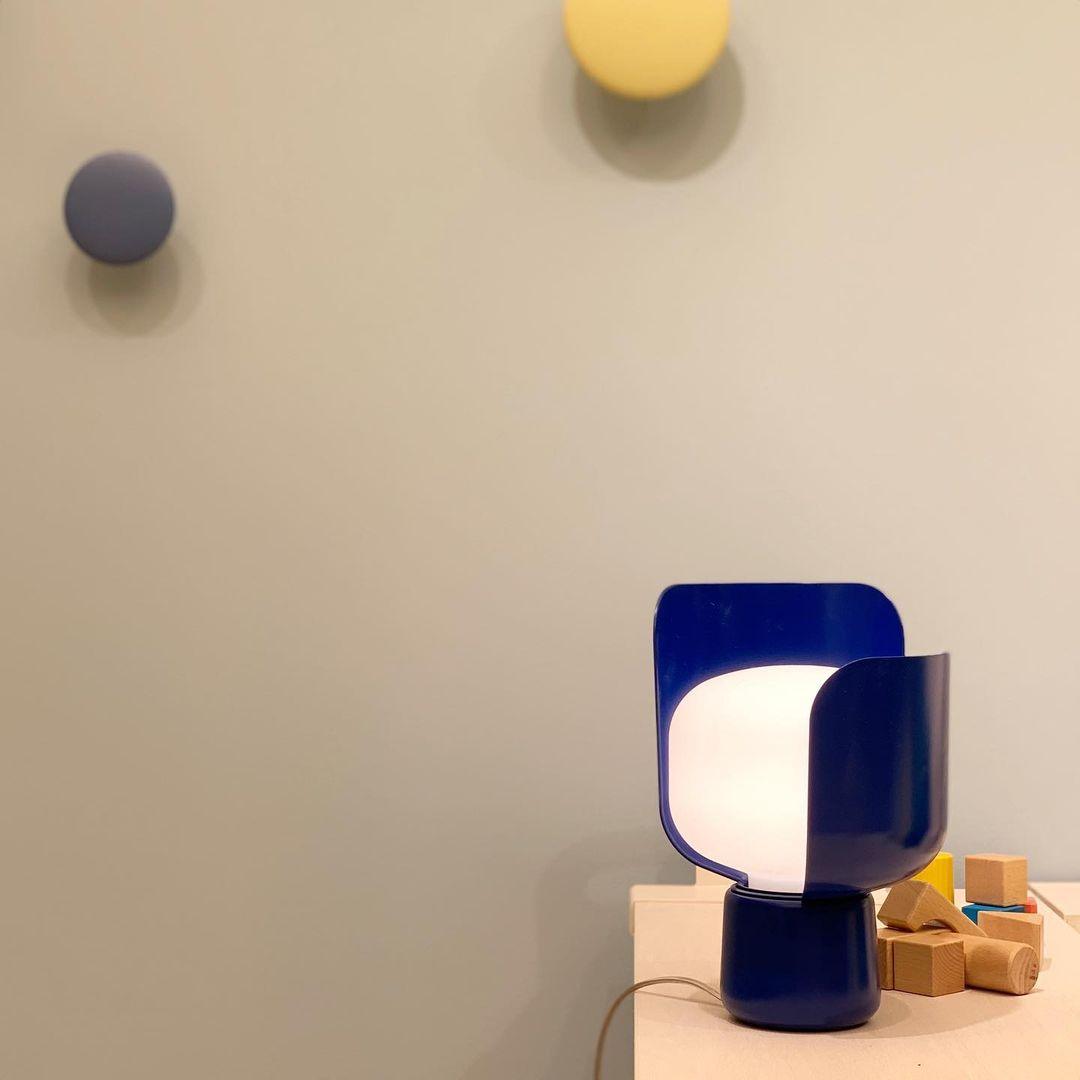 Blom Table Lamp - Vakkerlight