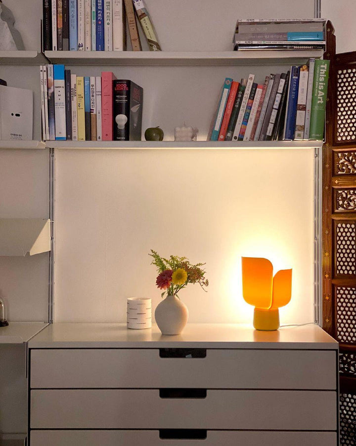Blom Table Lamp - Vakkerlight