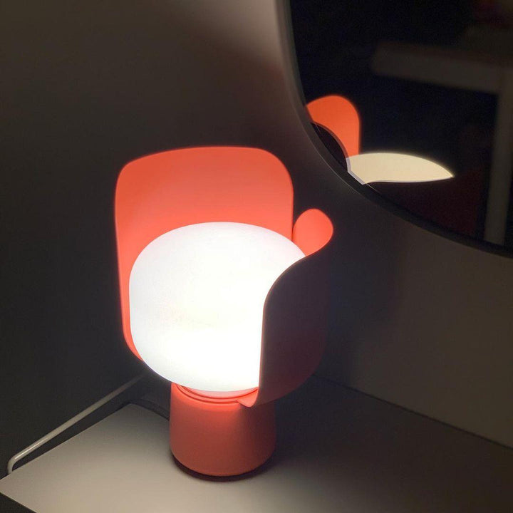 Blom Table Lamp - Vakkerlight