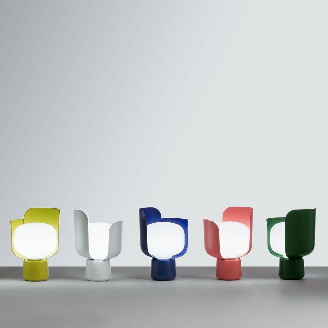 Blom Table Lamp - Vakkerlight