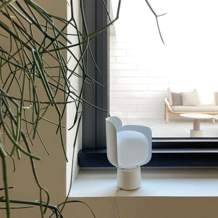 Blom Table Lamp - Vakkerlight
