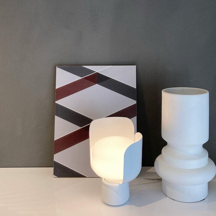 Blom Table Lamp - Vakkerlight