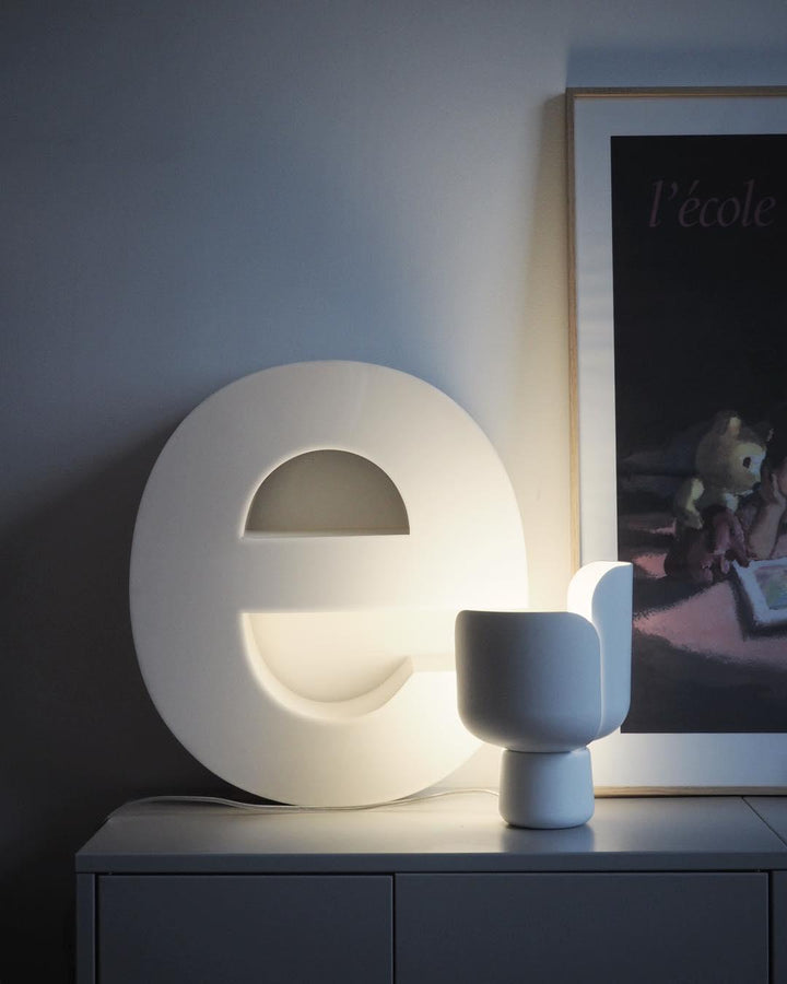 Blom Table Lamp - Vakkerlight