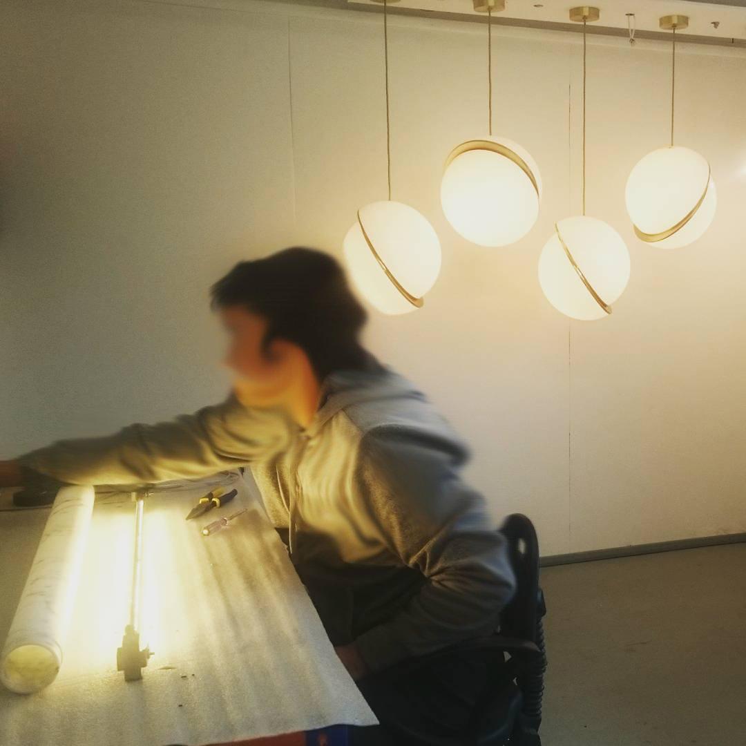 Crescent Pendant Lamp - Vakkerlight