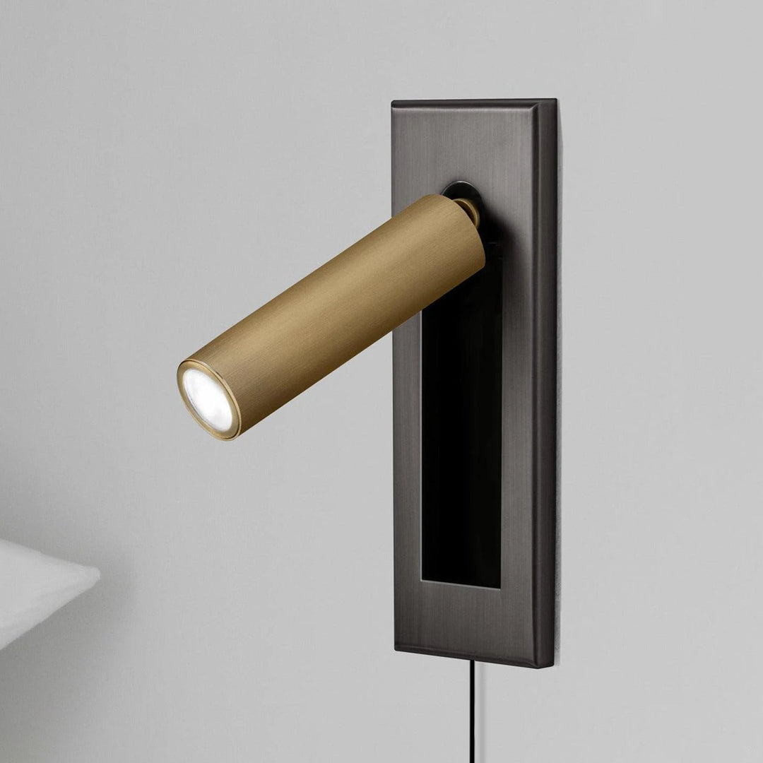 Embedded Bedside Plug - in Sconce - Vakkerlight