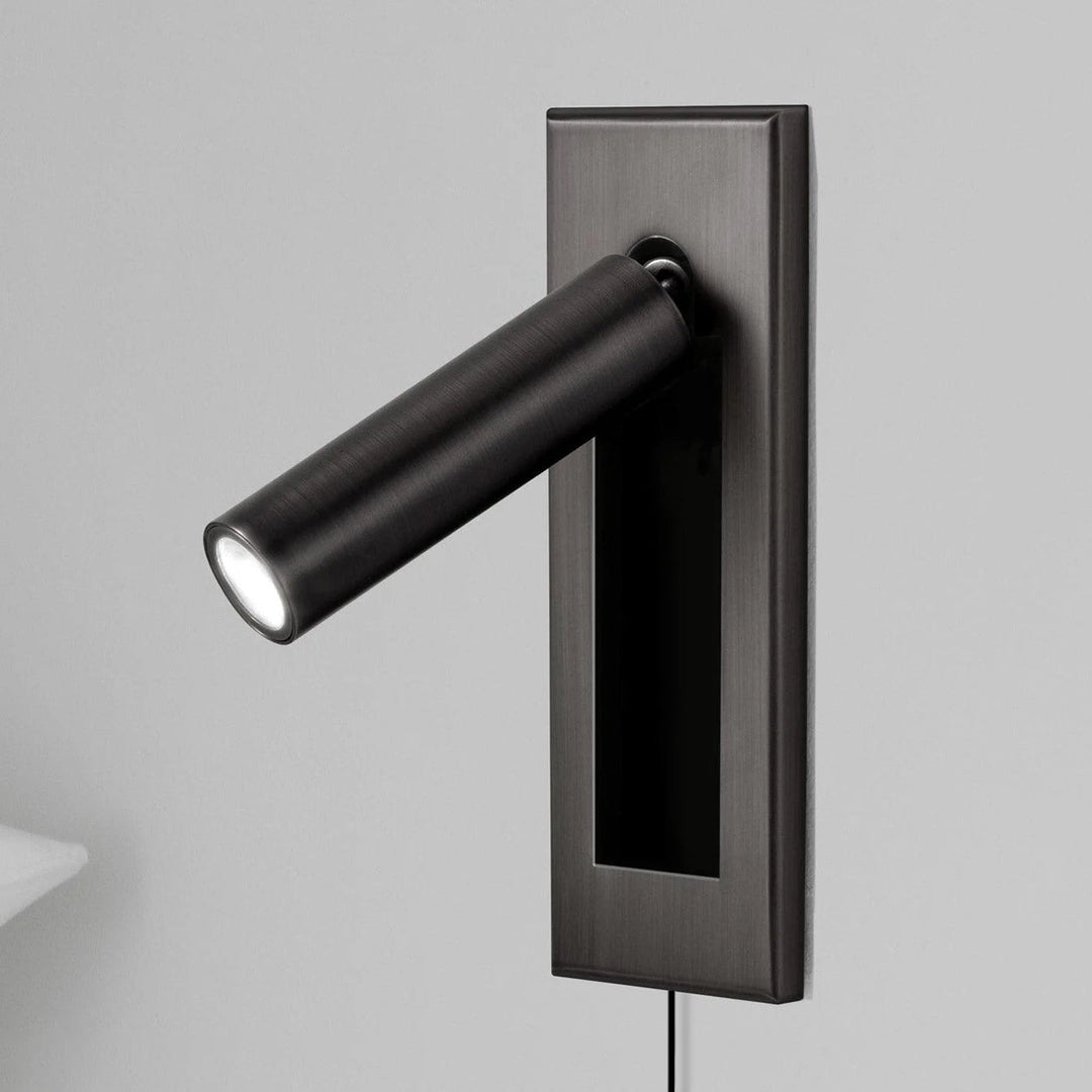 Embedded Bedside Plug - in Sconce - Vakkerlight