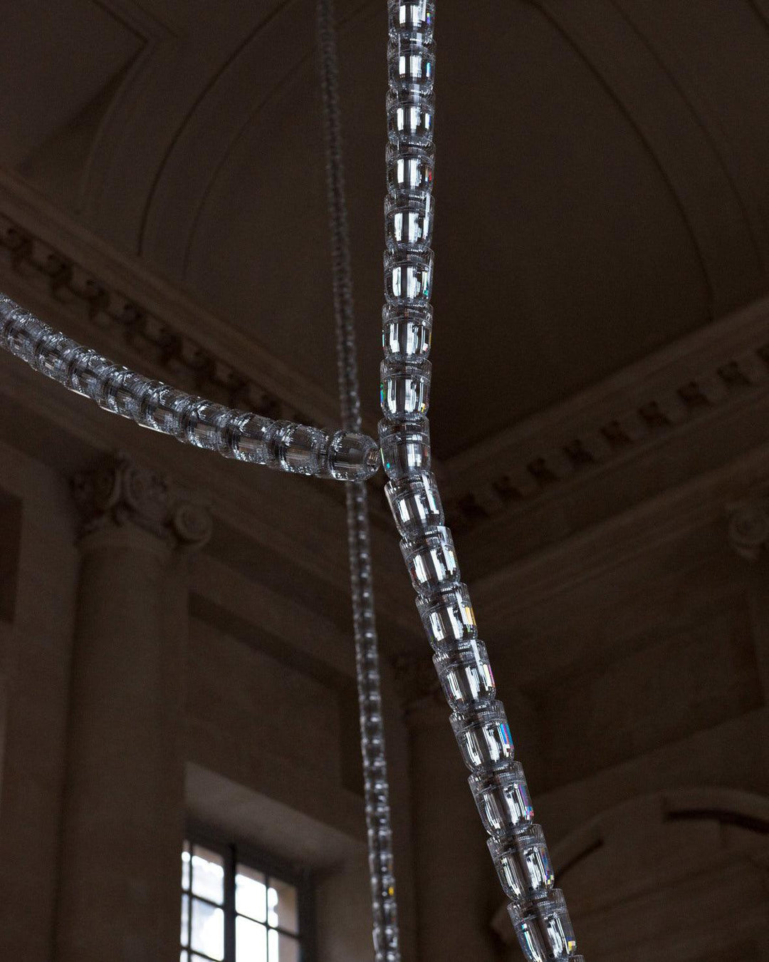 Gabriel Gold Chandelier - Vakkerlight