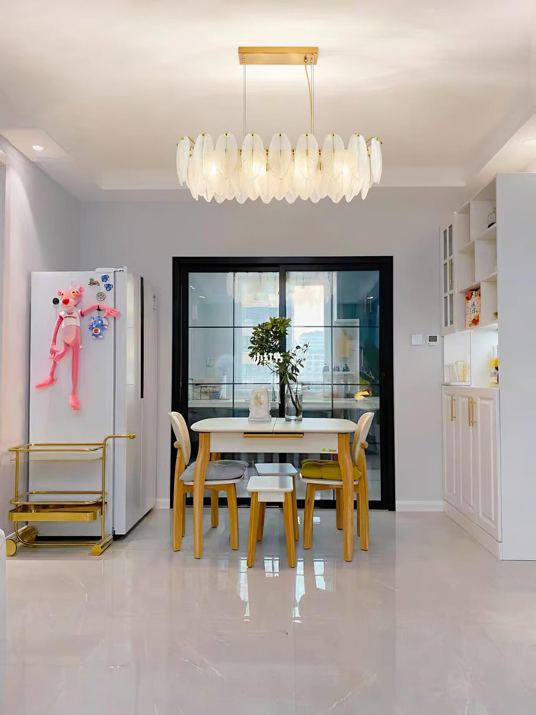 Glass Feather Chandelier - Vakkerlight