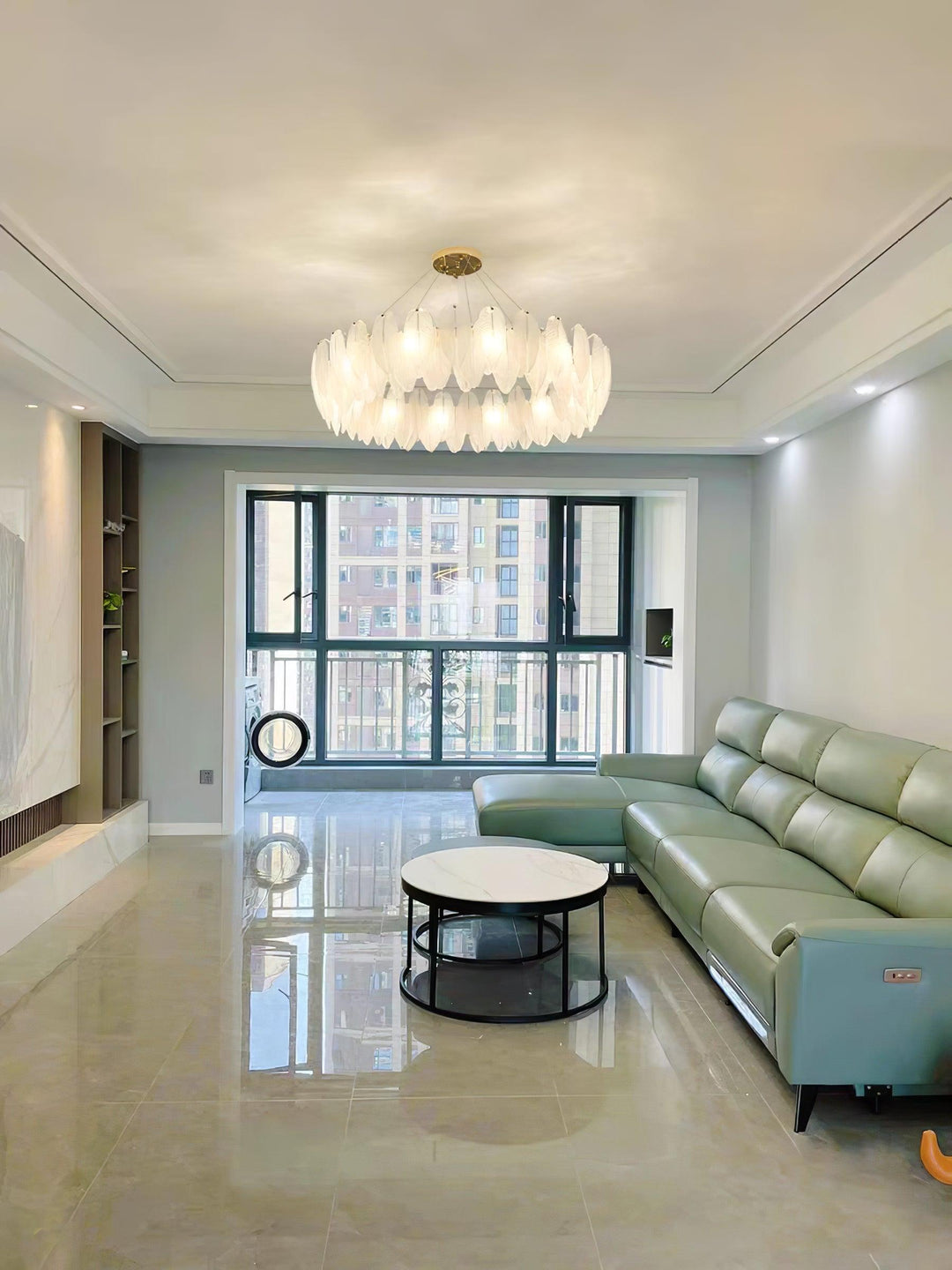 Glass Feather Chandelier - Vakkerlight
