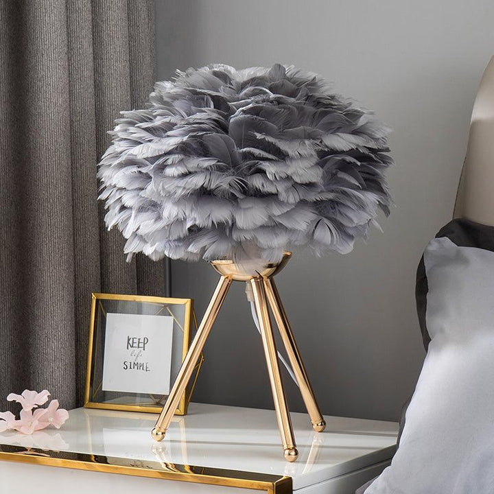 Goose Feather Table Lamp - Vakkerlight
