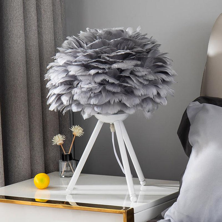 Goose Feather Table Lamp - Vakkerlight
