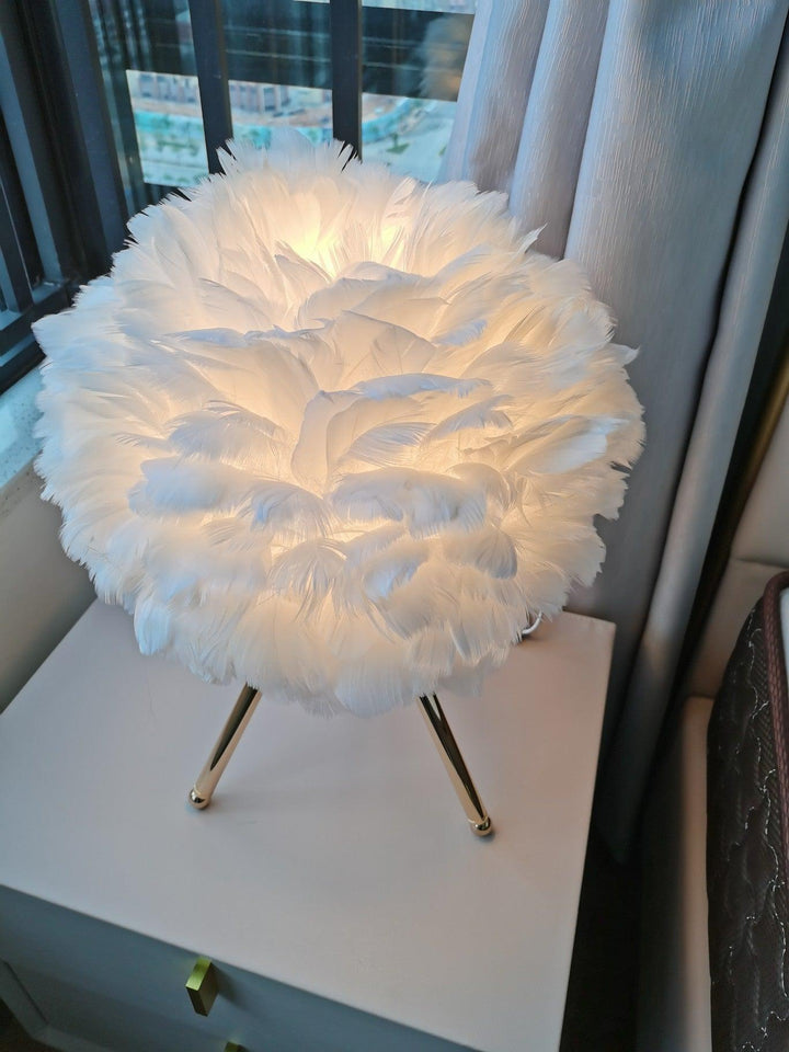 Goose Feather Table Lamp - Vakkerlight