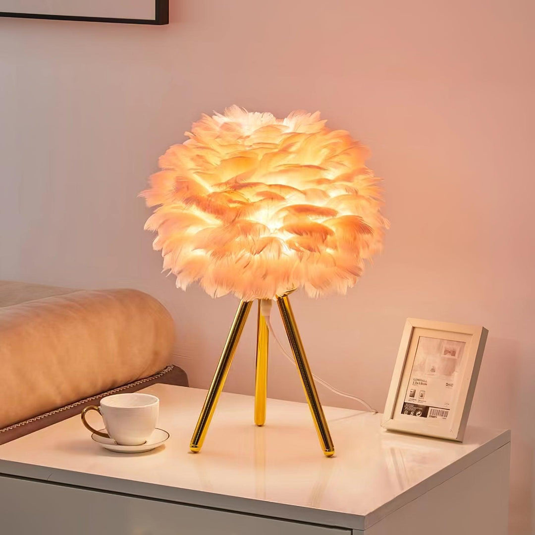 Goose Feather Table Lamp - Vakkerlight