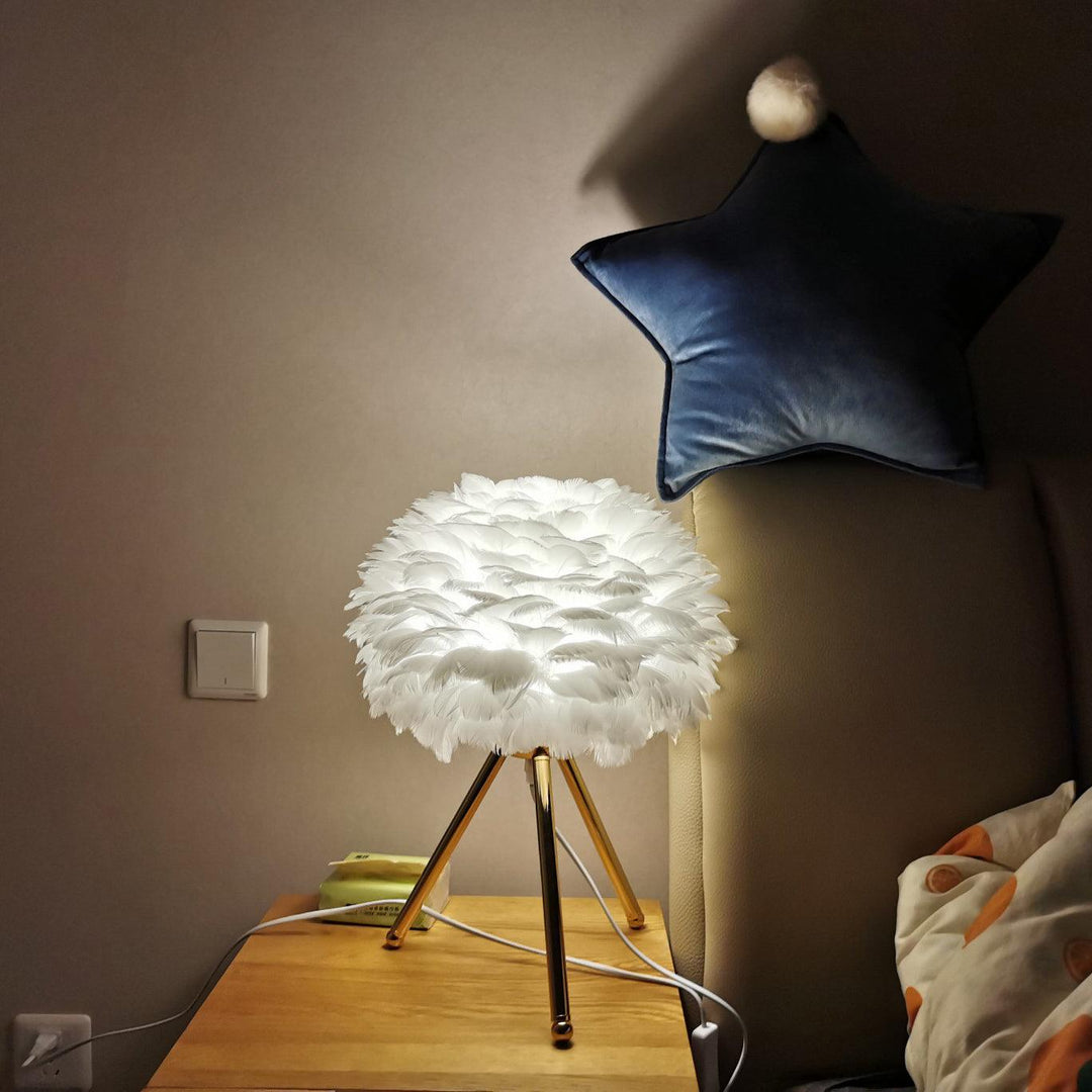 Goose Feather Table Lamp - Vakkerlight