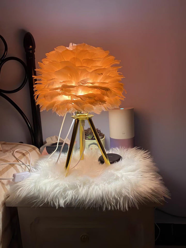 Goose Feather Table Lamp - Vakkerlight
