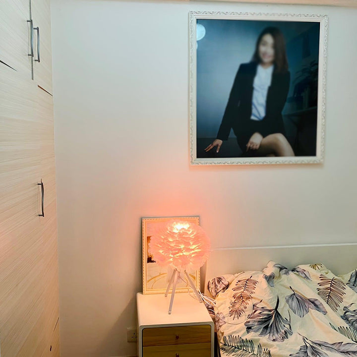 Goose Feather Table Lamp - Vakkerlight