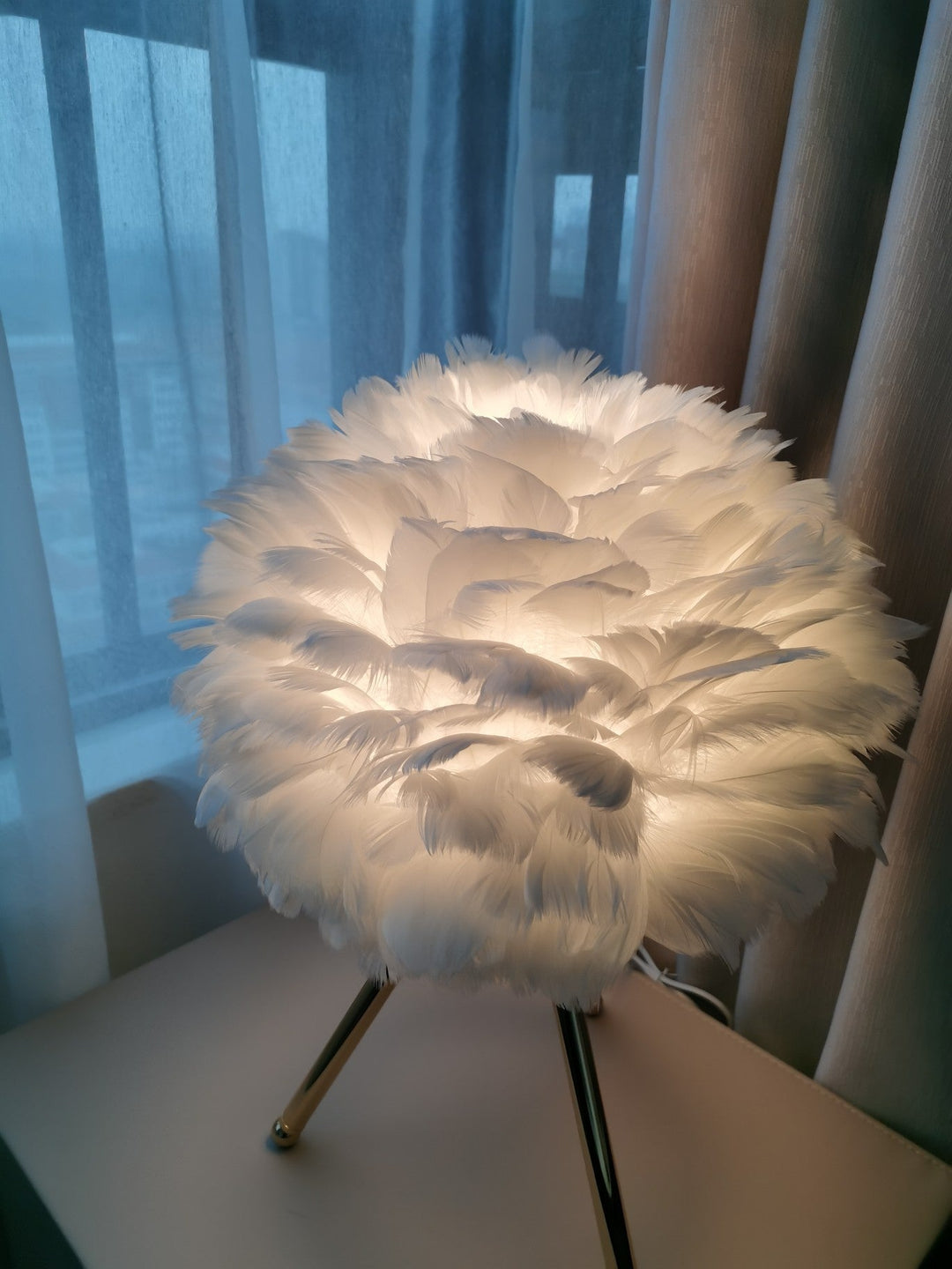 Goose Feather Table Lamp - Vakkerlight