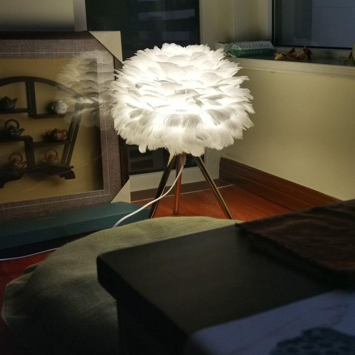 Goose Feather Table Lamp - Vakkerlight