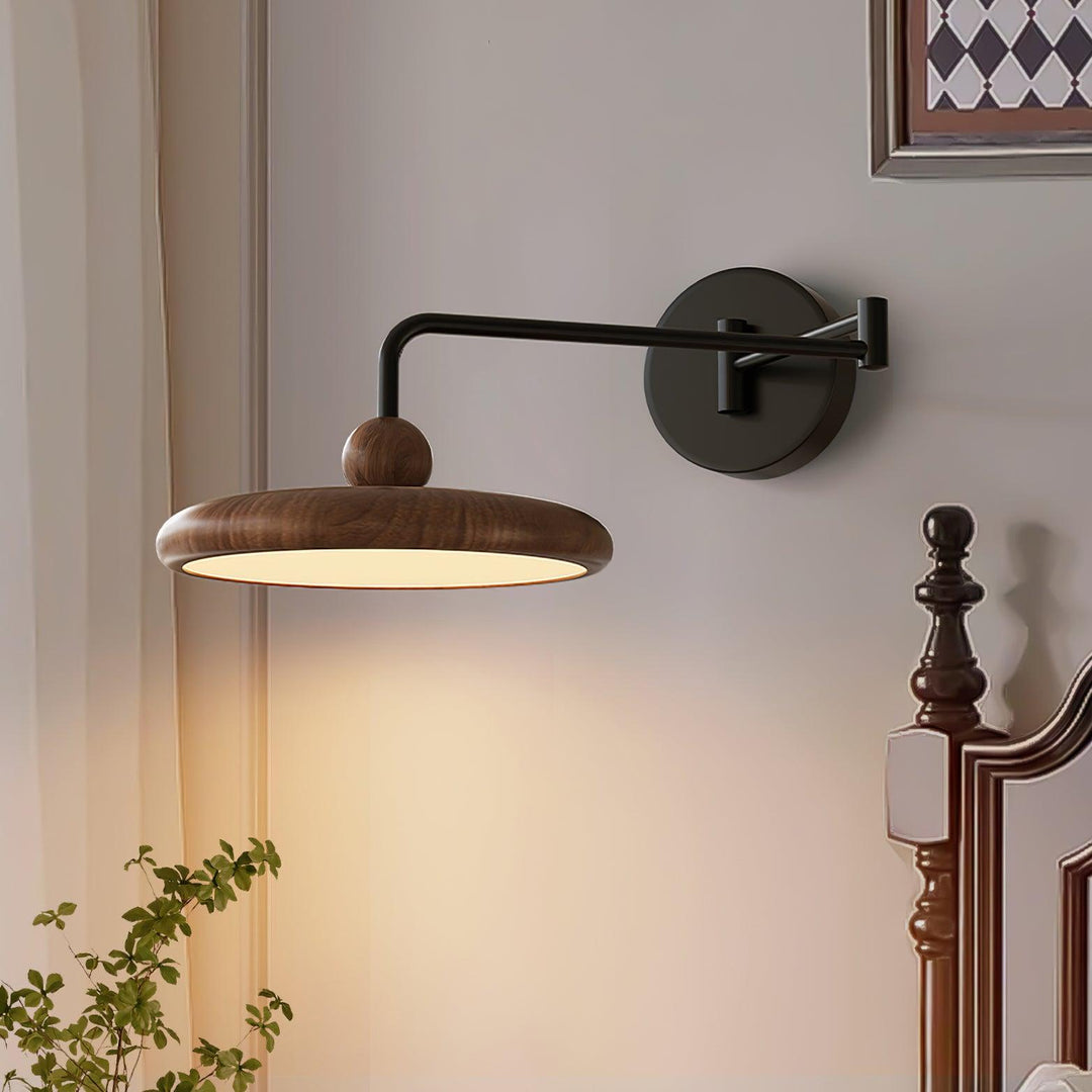 Karlin Wall Light