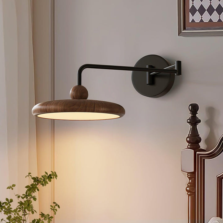 Karlin Wall Light