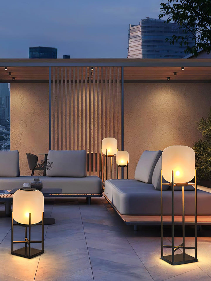 Lantern Floor Light - Vakkerlight