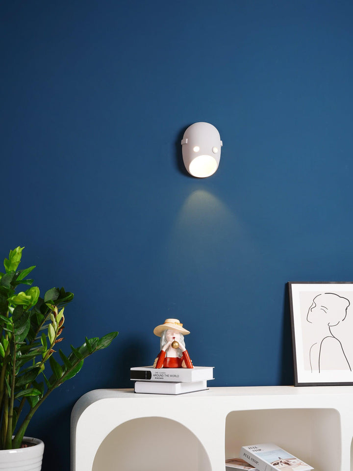 Mask Wall Light - Vakkerlight